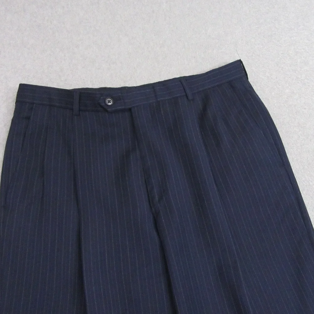 Hart Schaffner Marx Two Piece Suit 40S 32x28 Navy Blue Pinstripe 3 Button Wool